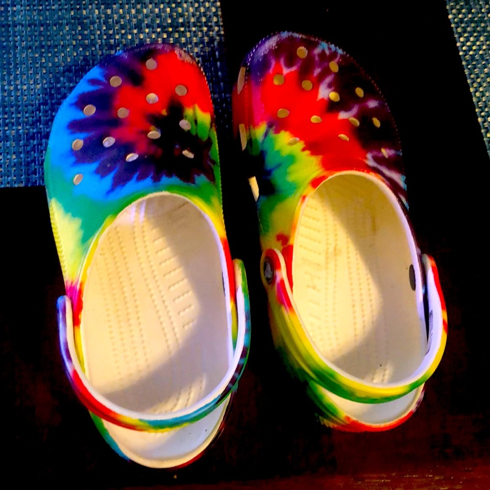 Rainbow tie-dyed crocs size 7